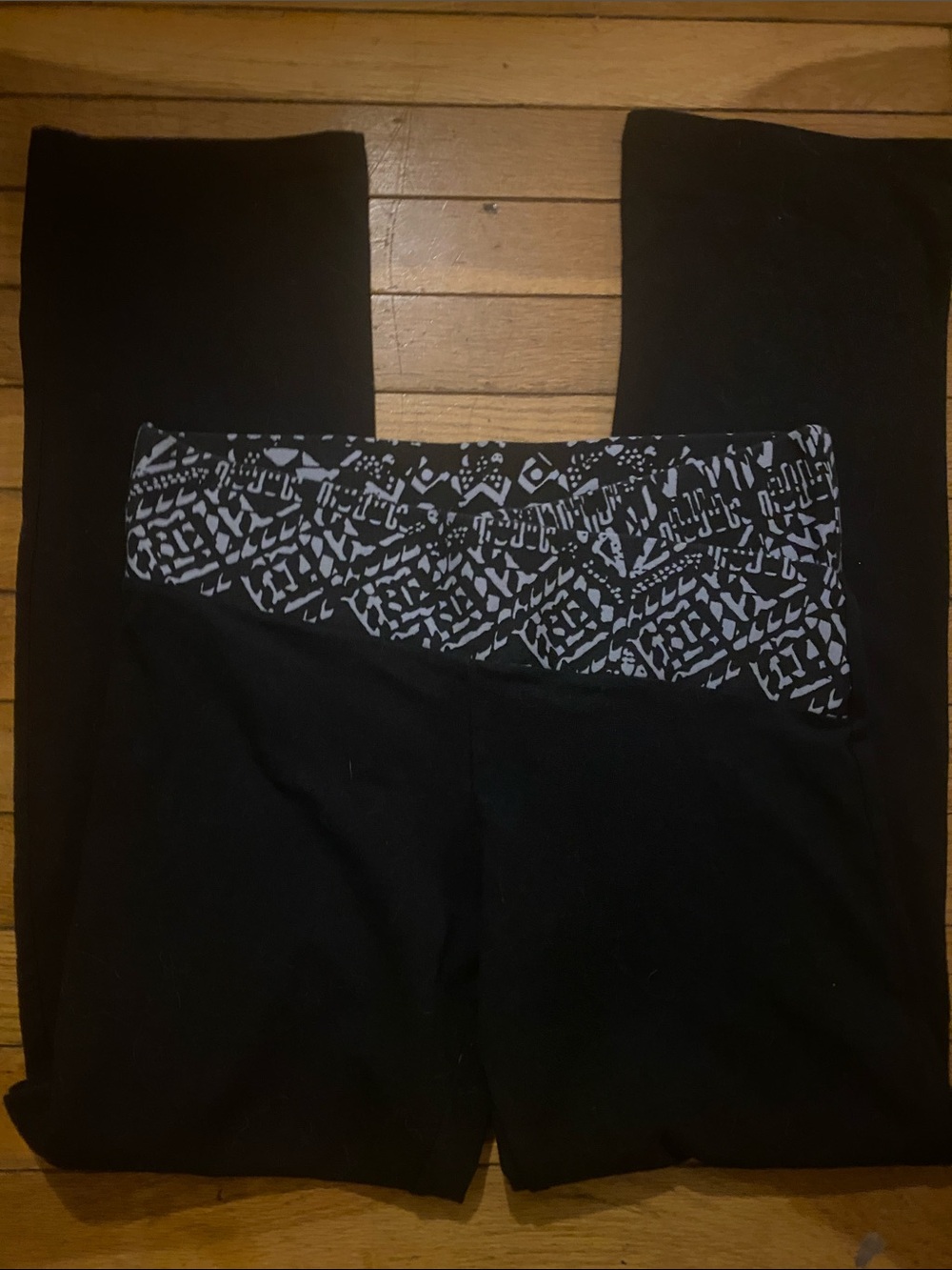 Victoria's Secret VSX Sport Black Leggings with Gray Abstract Waistband